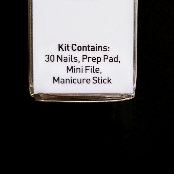 KISS imPRESS.. Press On Nails.. 1-Step-Manicure! - Picture 4 of 5